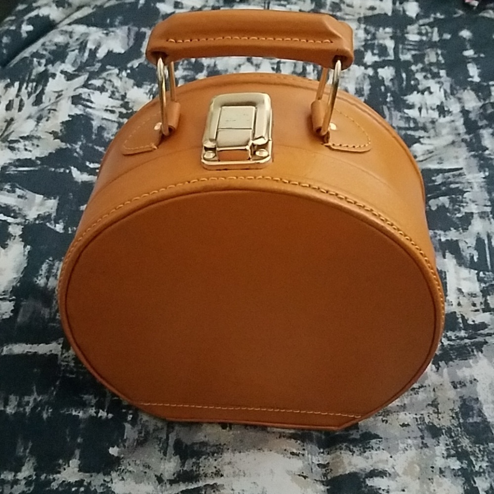 Vintage circle handbag